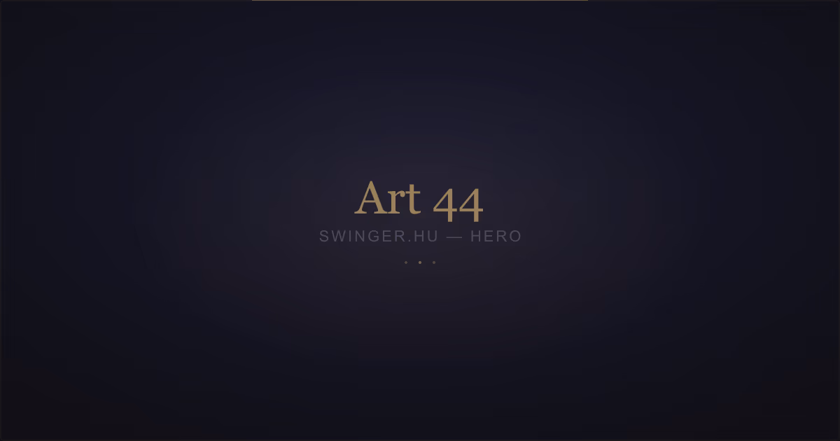 Selyemszalag tekeredik egy csomó köré meleg fényben — az irányított intimitás szimbóluma